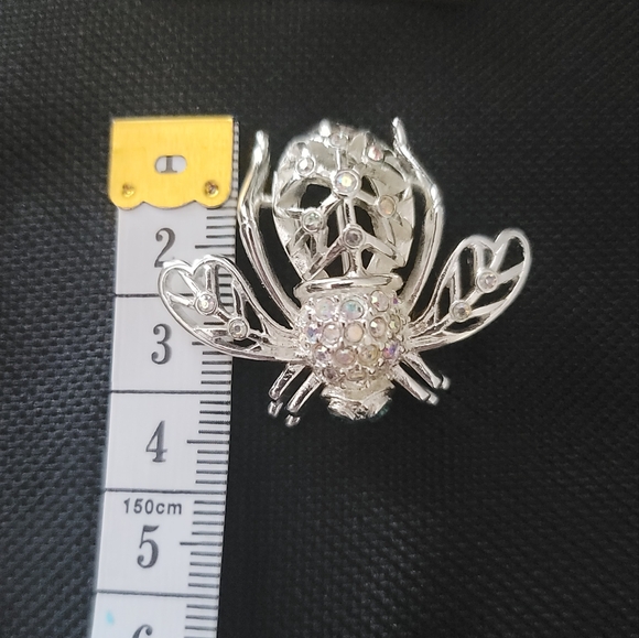 Joan Rivers Brooch - Picture 3 of 6